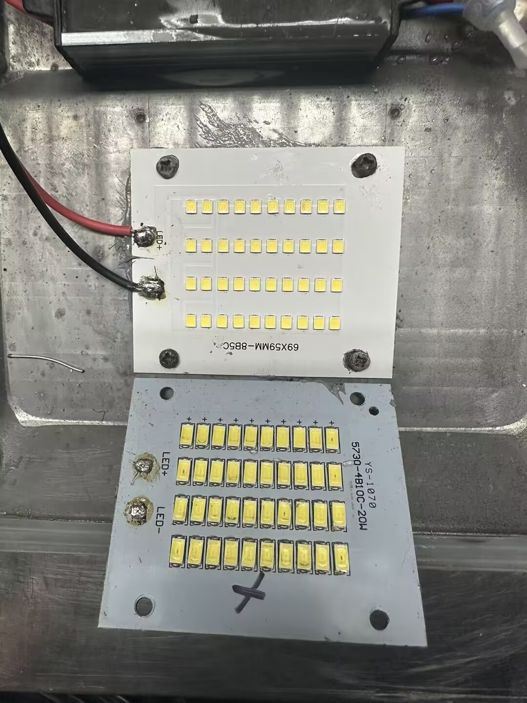 Laatste bedrijfscasus over Sunshineopto's One-Stop Service op Maat —— Vietnam: Schijnwerper